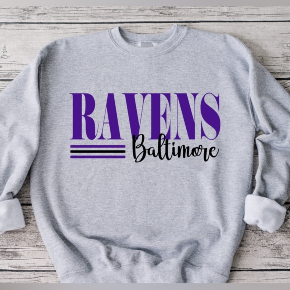 Gildan Tops - Ravens Stripe Crewneck